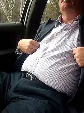 stiffandlubedxh online show from November 26, 2025, 9:16 pm