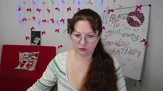 VanessaHotts online show from March 25, 2026, 6:08 am