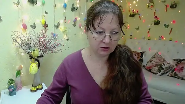 VanessaHotts online show from April 10, 2026, 5:01 am