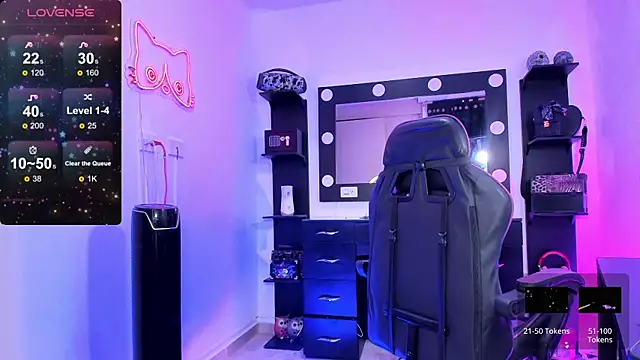 miss kitty online show from November 23, 2025, 1:27 am