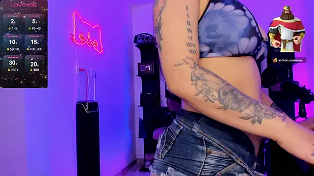miss kitty online show from May 10, 2026, 11:43 pm