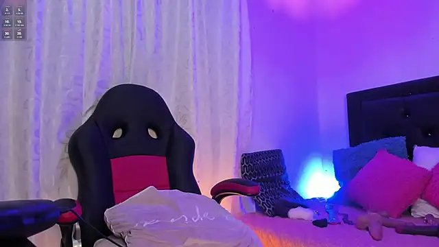 lonely shewolf online show from March 10, 2025, 8:12 pm