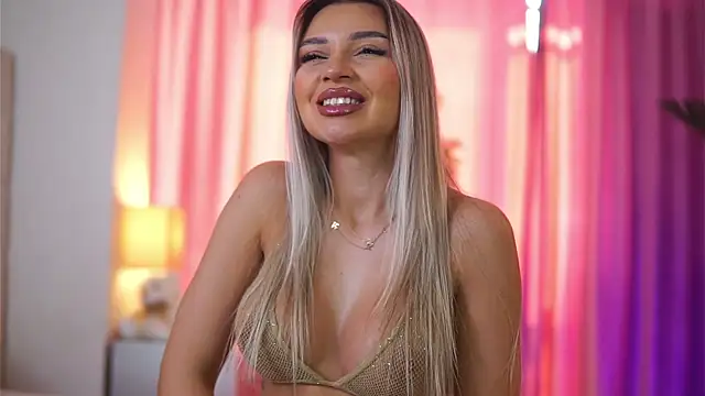 Snapshot of ArtTeasee chatting on February 22, 2025, 10:07 am ArtTeasee online show from February 22, 2025, 10:07 am