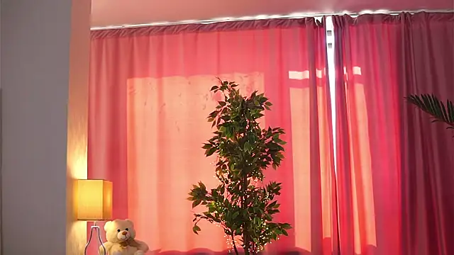 Snapshot of ArtTeasee chatting on March 7, 2025, 8:56 am ArtTeasee online show from March 7, 2025, 8:56 am