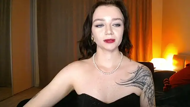 Snapshot of Shadow_Passion chatting on December 10, 2024, 11:11 am Shadow Passion online show from December 10, 2024, 11:11 am