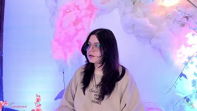 Snapshot of Mey_moon chatting on January 27, 2025, 11:43 pm Mey moon online show from January 27, 2025, 11:43 pm