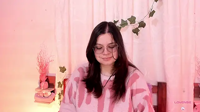 Snapshot of Mey_moon chatting on February 18, 2025, 4:16 pm Mey moon online show from February 18, 2025, 4:16 pm