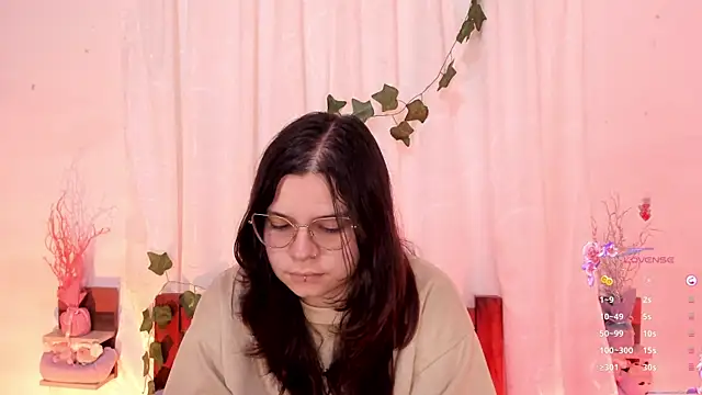 Snapshot of Mey_moon chatting on March 13, 2025, 6:26 am Mey moon online show from March 13, 2025, 6:26 am