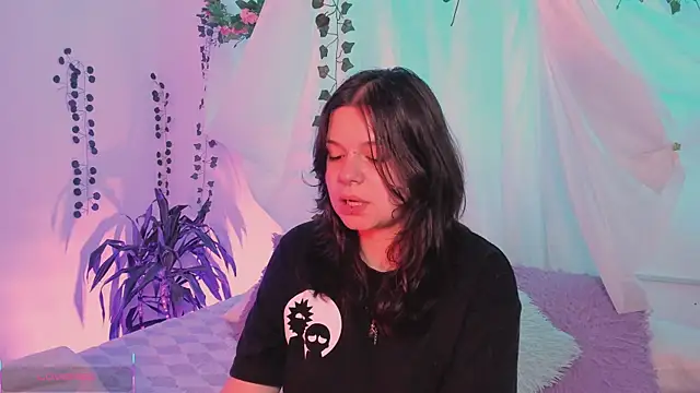 Mey moon online show from December 22, 2025, 3:03 am