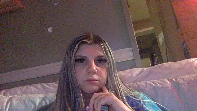 Snapshot of candycane57 chatting on November 10, 2025, 8:02 am candycane57 online show from November 10, 2025, 8:02 am