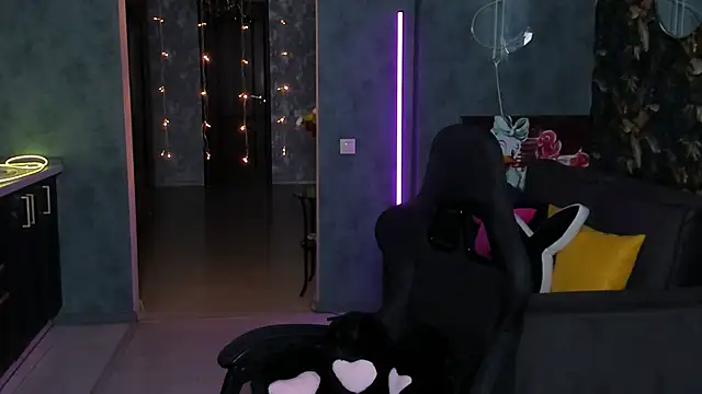 Blckmirrorr online show from February 1, 2026, 1:53 pm