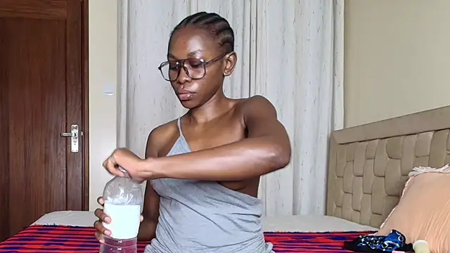 queen heather online show from November 25, 2025, 11:49 pm