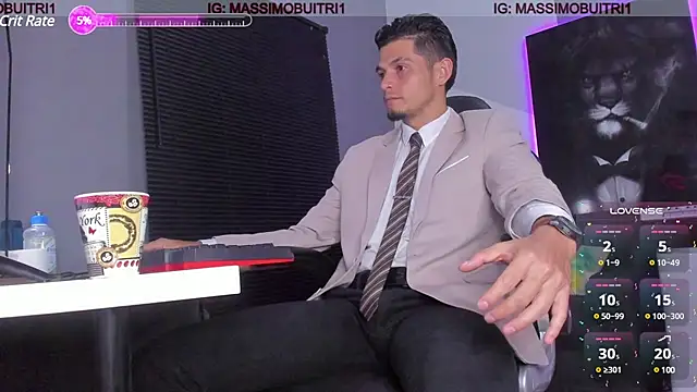 Snapshot of massimo_g chatting on December 1, 2024, 11:04 pm massimo g online show from December 1, 2024, 11:04 pm
