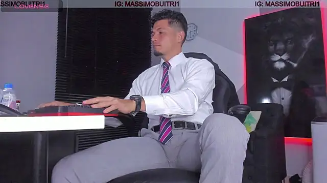 Snapshot of massimo_g chatting on January 21, 2025, 3:04 am massimo g online show from January 21, 2025, 3:04 am