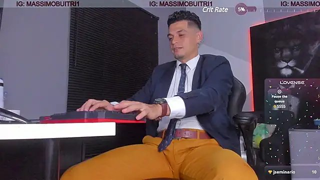 Snapshot of massimo_g chatting on February 10, 2025, 11:45 pm massimo g online show from February 10, 2025, 11:45 pm