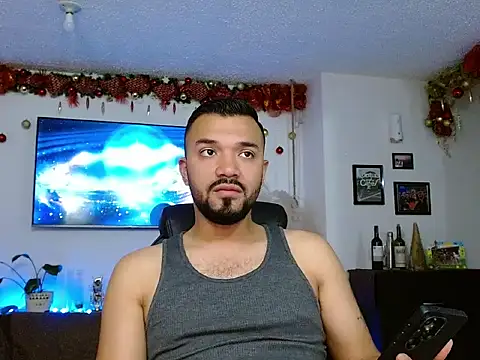 mathew vidal1 online show from November 13, 2025, 9:14 pm