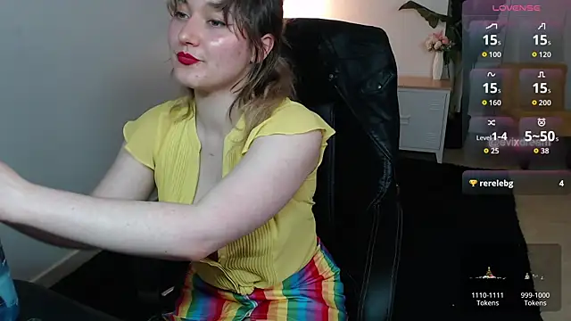 Snapshot of Crystal-dreamt chatting on June 19, 2026, 12:42 pm Crystal-dreamt online show from June 19, 2026, 12:42 pm