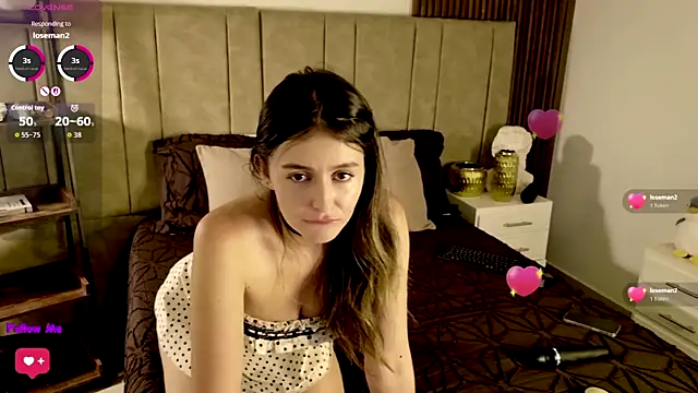 Snapshot of Isabellacharm chatting on June 7, 2026, 4:22 pm Isabellacharm online show from June 7, 2026, 4:22 pm