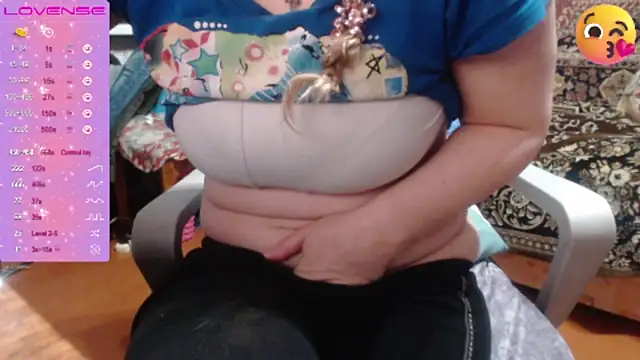 sweetbbabe online show from October 31, 2025, 2:18 pm