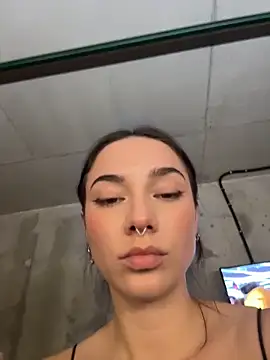 Snapshot of sinthiaroze chatting on November 1, 2025, 8:00 pm sinthiaroze online show from November 1, 2025, 8:00 pm