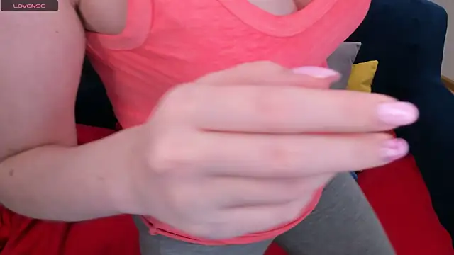 Snapshot of JannaVerdi_ chatting on February 5, 2025, 10:41 am JannaVerdi online show from February 5, 2025, 10:41 am
