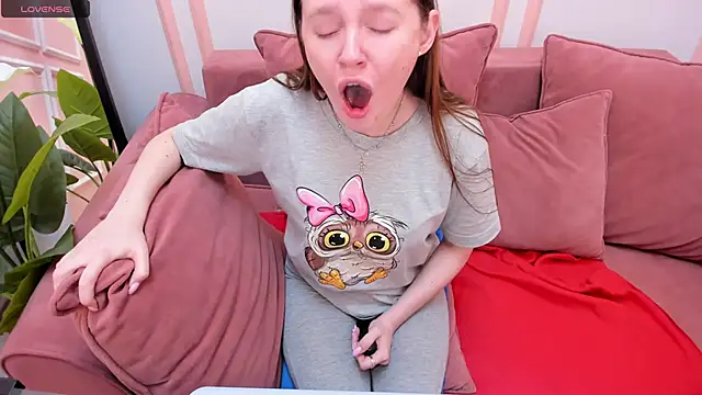 Snapshot of JannaVerdi_ chatting on February 7, 2025, 1:01 pm JannaVerdi online show from February 7, 2025, 1:01 pm