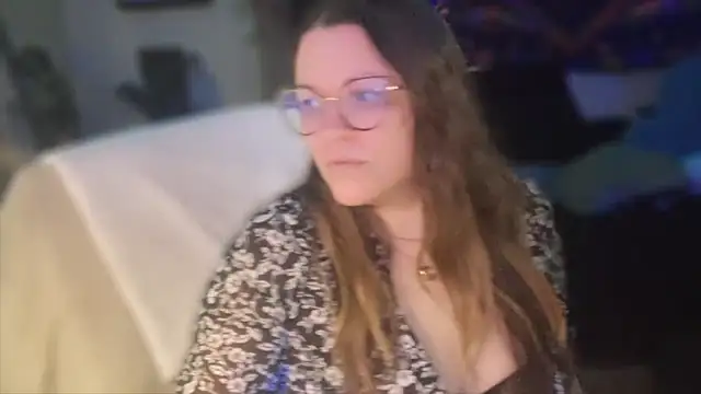 spunlikecottoncandy online show from September 11, 2025, 8:53 pm