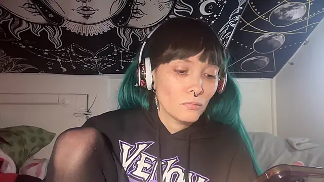 FRRANNKIE online show from January 7, 2025, 3:54 pm