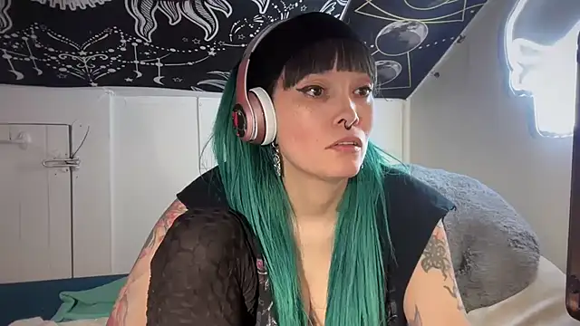 FRRANNKIE online show from February 2, 2025, 6:20 pm