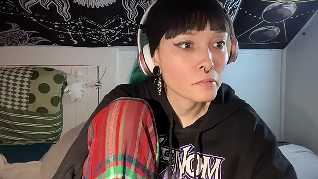 FRRANNKIE online show from February 21, 2025, 1:22 pm