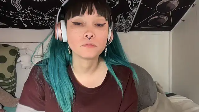 FRRANNKIE online show from February 22, 2025, 6:52 pm