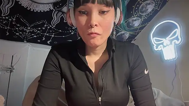 FRRANNKIE online show from February 23, 2025, 3:40 pm