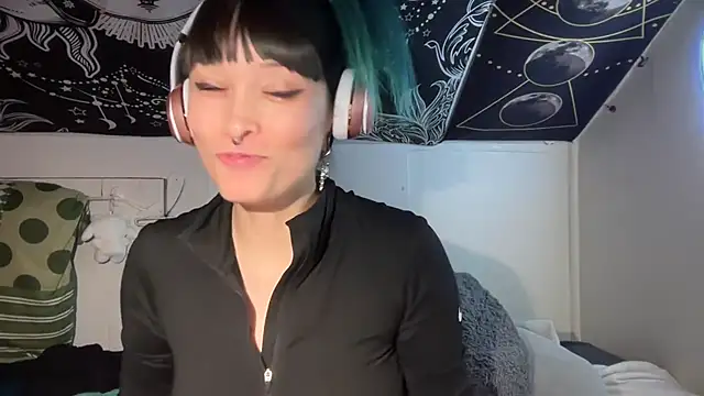 FRRANNKIE online show from February 24, 2025, 8:25 pm