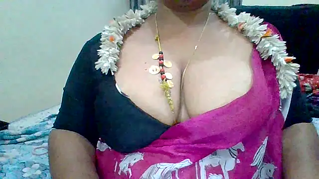 Snapshot of archanatelugu9 chatting on January 23, 2025, 1:45 pm archanatelugu9 online show from January 23, 2025, 1:45 pm