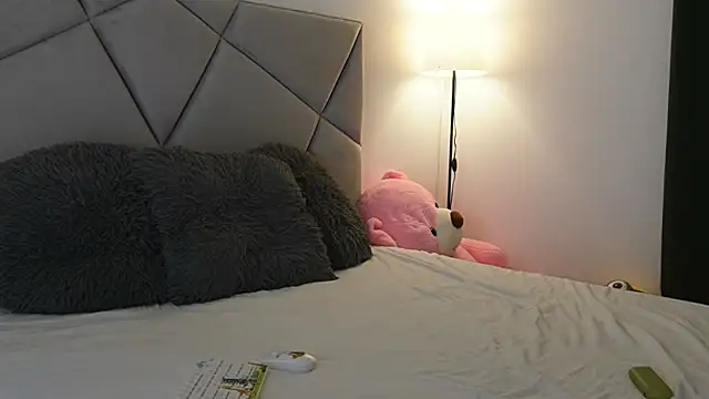 BlueEyesLexy online show from July 25, 2026, 7:39 am