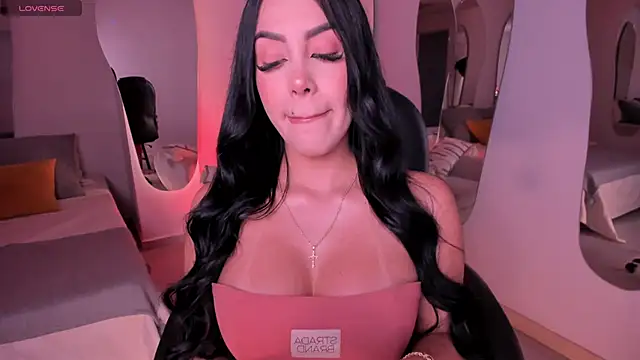 Snapshot of MileyCruz_ chatting on December 12, 2024, 4:04 am MileyCruz online show from December 12, 2024, 4:04 am