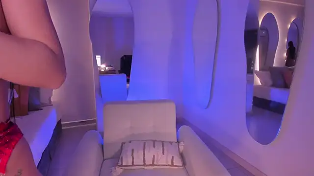 Snapshot of MileyCruz_ chatting on March 11, 2025, 7:15 am MileyCruz online show from March 11, 2025, 7:15 am