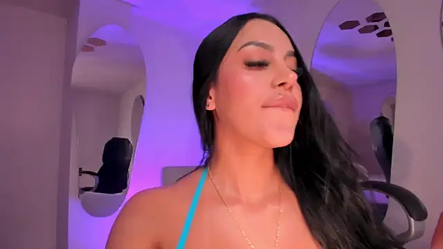 Snapshot of MileyCruz_ chatting on March 15, 2025, 7:09 am MileyCruz online show from March 15, 2025, 7:09 am