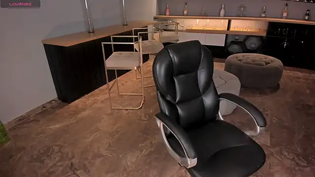 Snapshot of MileyCruz_ chatting on September 14, 2025, 11:31 am MileyCruz online show from September 14, 2025, 11:31 am