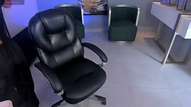 Snapshot of MileyCruz_ chatting on September 15, 2025, 7:36 pm MileyCruz online show from September 15, 2025, 7:36 pm