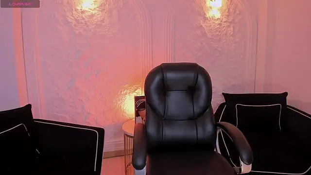 DannaCruz online show from November 7, 2025, 7:14 pm