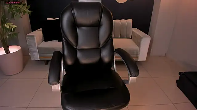 BiancaPierce online show from January 27, 2025, 12:05 pm