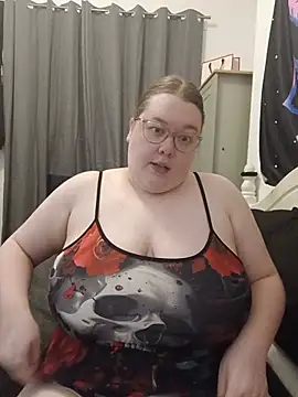 Sexycurvyemilyy online show from June 20, 2026, 9:17 pm