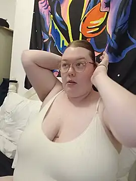 Sexycurvyemilyy online show from July 9, 2026, 9:52 pm