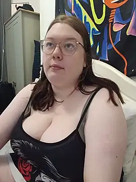 Sexycurvyemilyy online show from July 19, 2026, 5:49 pm