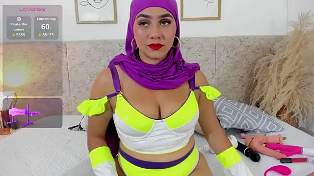 Snapshot of abby_gibson chatting on October 31, 2025, 6:53 pm abby gibson online show from October 31, 2025, 6:53 pm