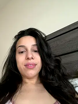 Snapshot of Natur4lBeautyb33 chatting on December 5, 2024, 3:39 pm Natur4lBeautyb33 online show from December 5, 2024, 3:39 pm