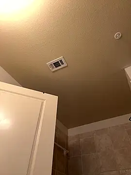 Natur4lBeautyb33 online show from January 13, 2026, 7:08 pm