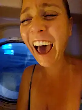 SkyelarSommer online show from February 27, 2026, 11:38 pm