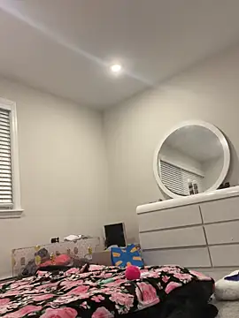 Snapshot of DominiqueX0 chatting on February 26, 2025, 11:37 pm DominiqueX0 online show from February 26, 2025, 11:37 pm